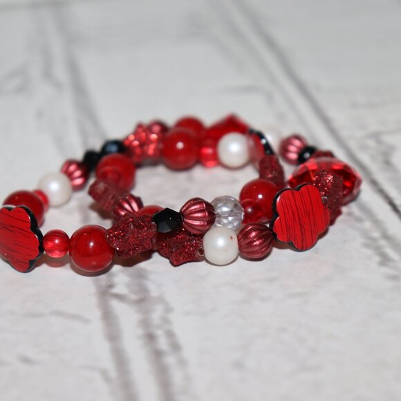 Beautiful mixed beaded red NWOT bracelet set 7" - Picture 4 of 5